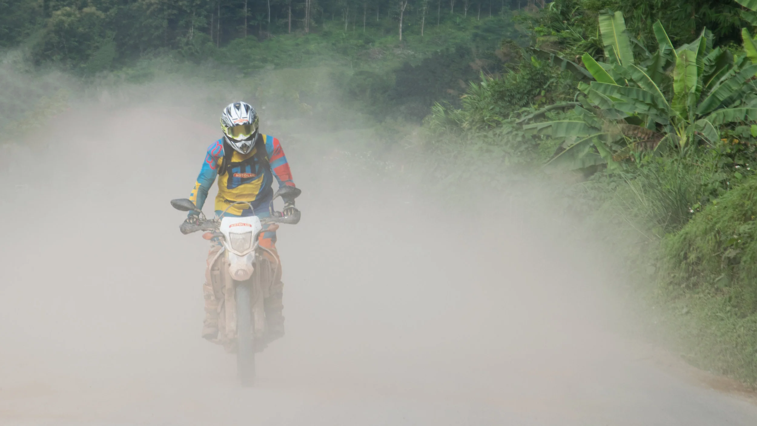 Laos-north-tour-MOTOLAO-photo-by-Xeng-Yang-DSC_0349.jpg