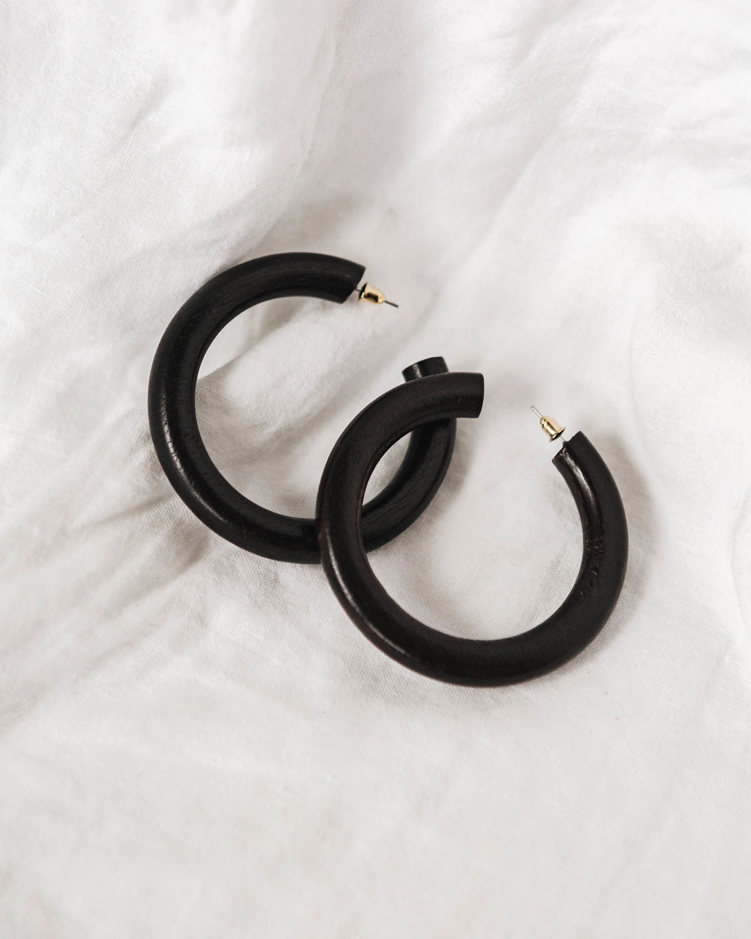 Earrings_OnLinen-22.jpg