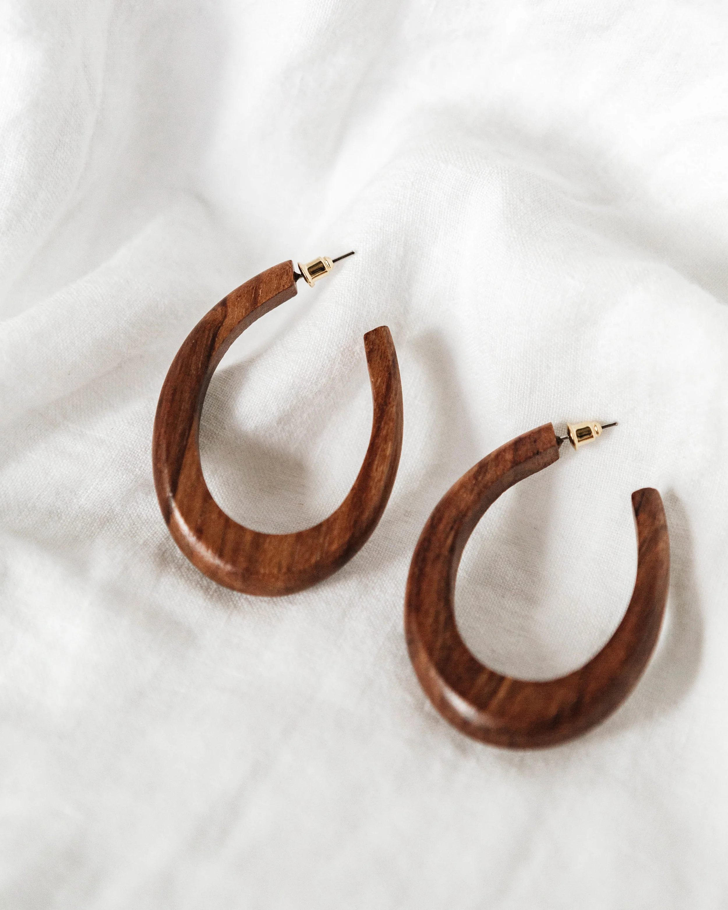 Earrings_OnLinen-11.jpg