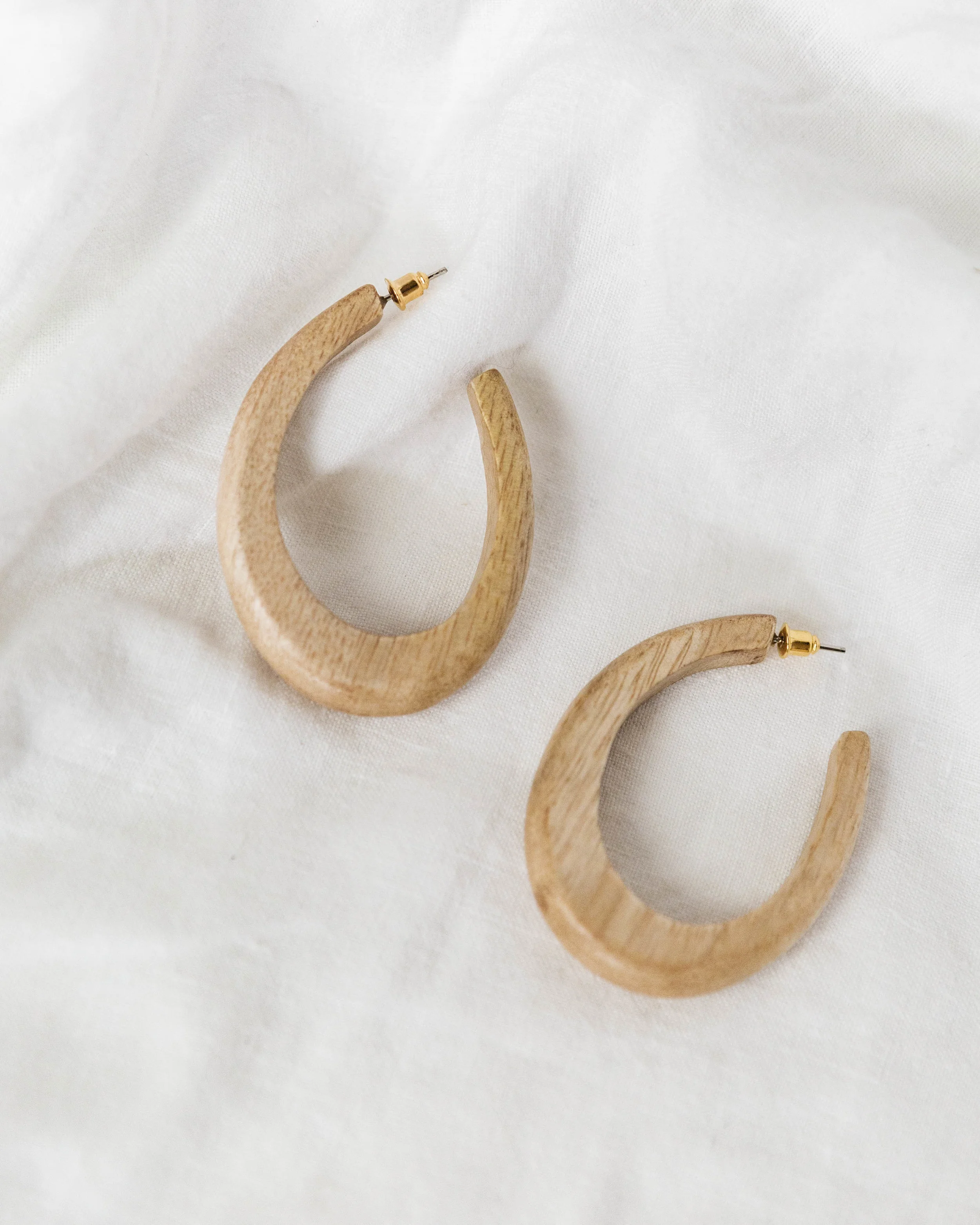 Earrings_OnLinen-9.jpg