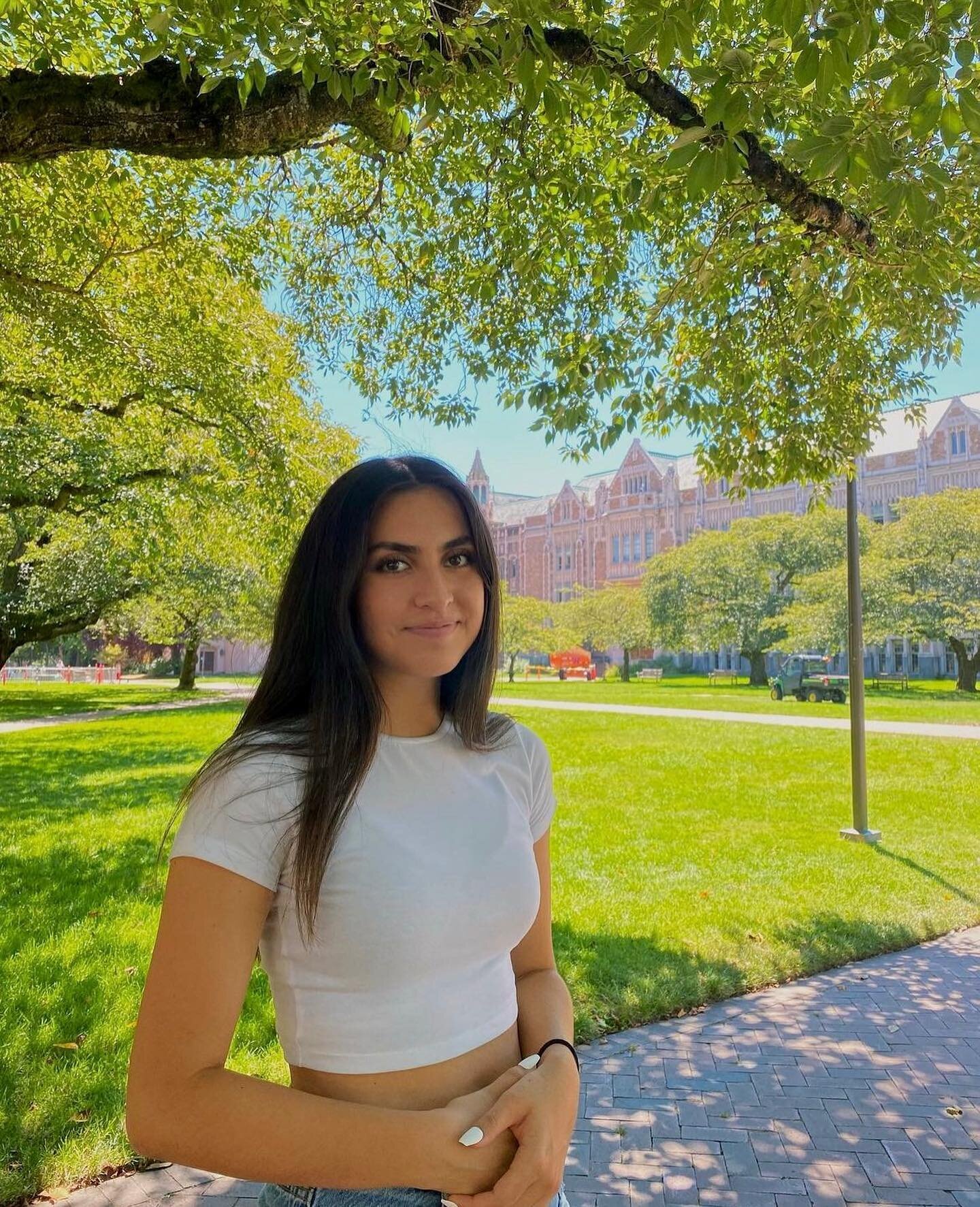#NewMemberMonday 🦉 @vanessa_west11 

MC 23, Vanessa, is from Leavenworth, WA! She is planning on majoring in nursing. She enjoys music, playing volleyball, and exploring the mountains. She says, &ldquo;Chi Omega was so welcoming from the start. I&rs