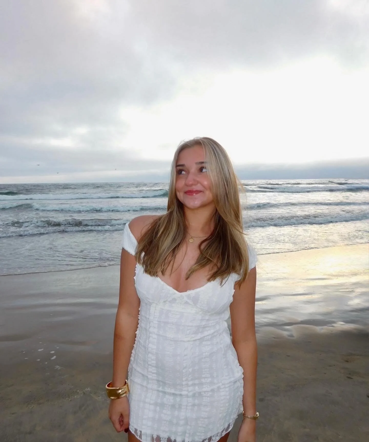 Introducing our November scholar of the month&hellip; Liz💫

&ldquo;Chi Omega has supported me academically by giving me a community that pushes me to grow while never letting me navigate challenges alone. This quarter especially, our lovely VP, Izzy