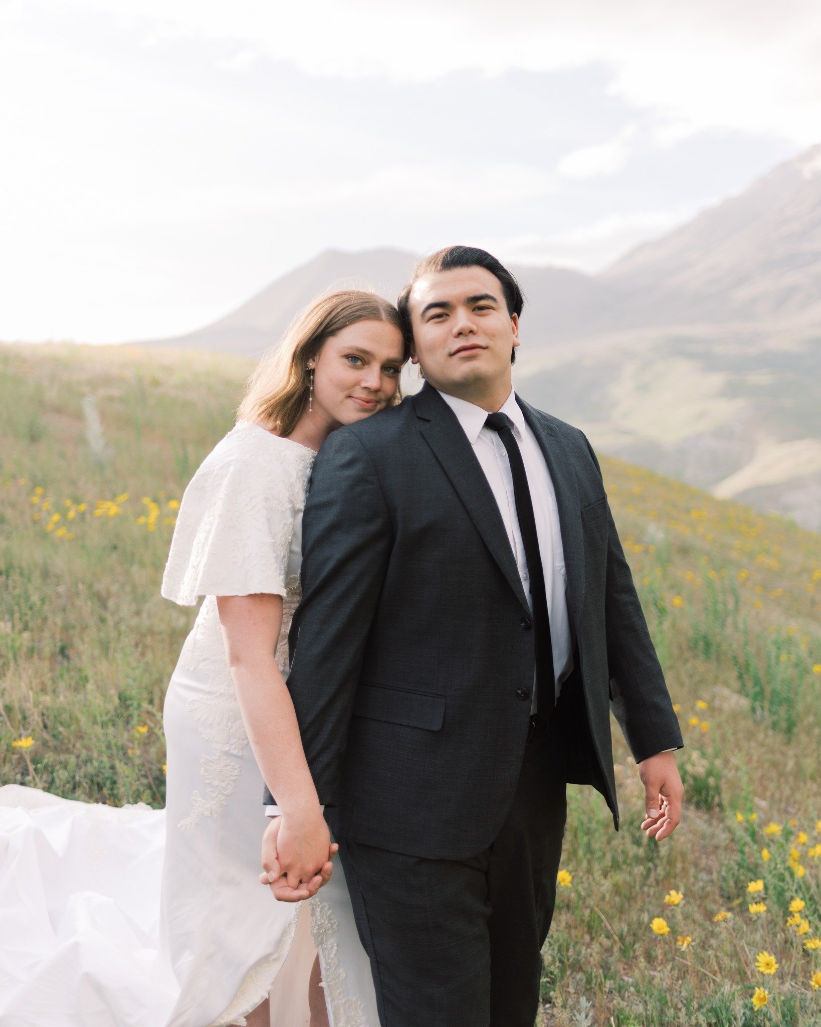 Golden hour magic with these two&mdash;what more could you ask for? ✨

 #atlantaphotographer #atlantawedding #atlantaelopements #atlantaelopement