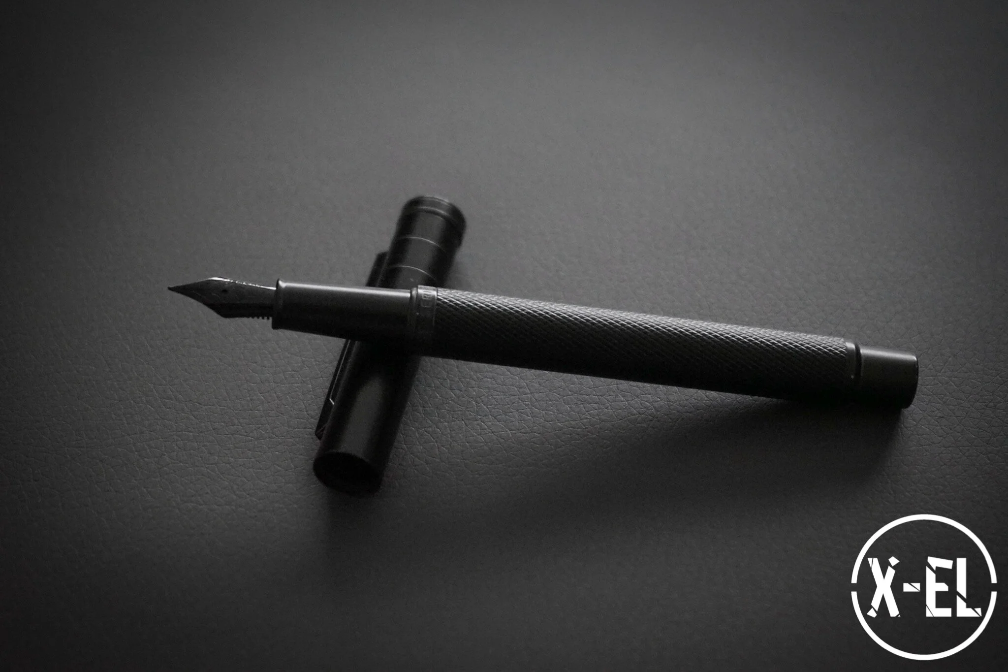 Hong Dian Black Forest Fountain Pen