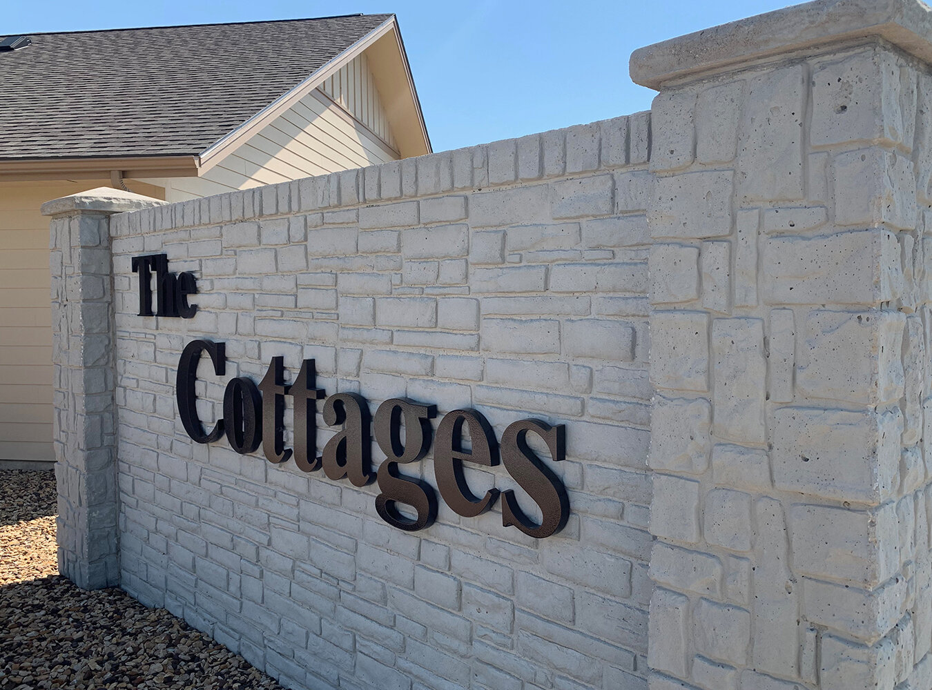 TheCottages_sign.jpg