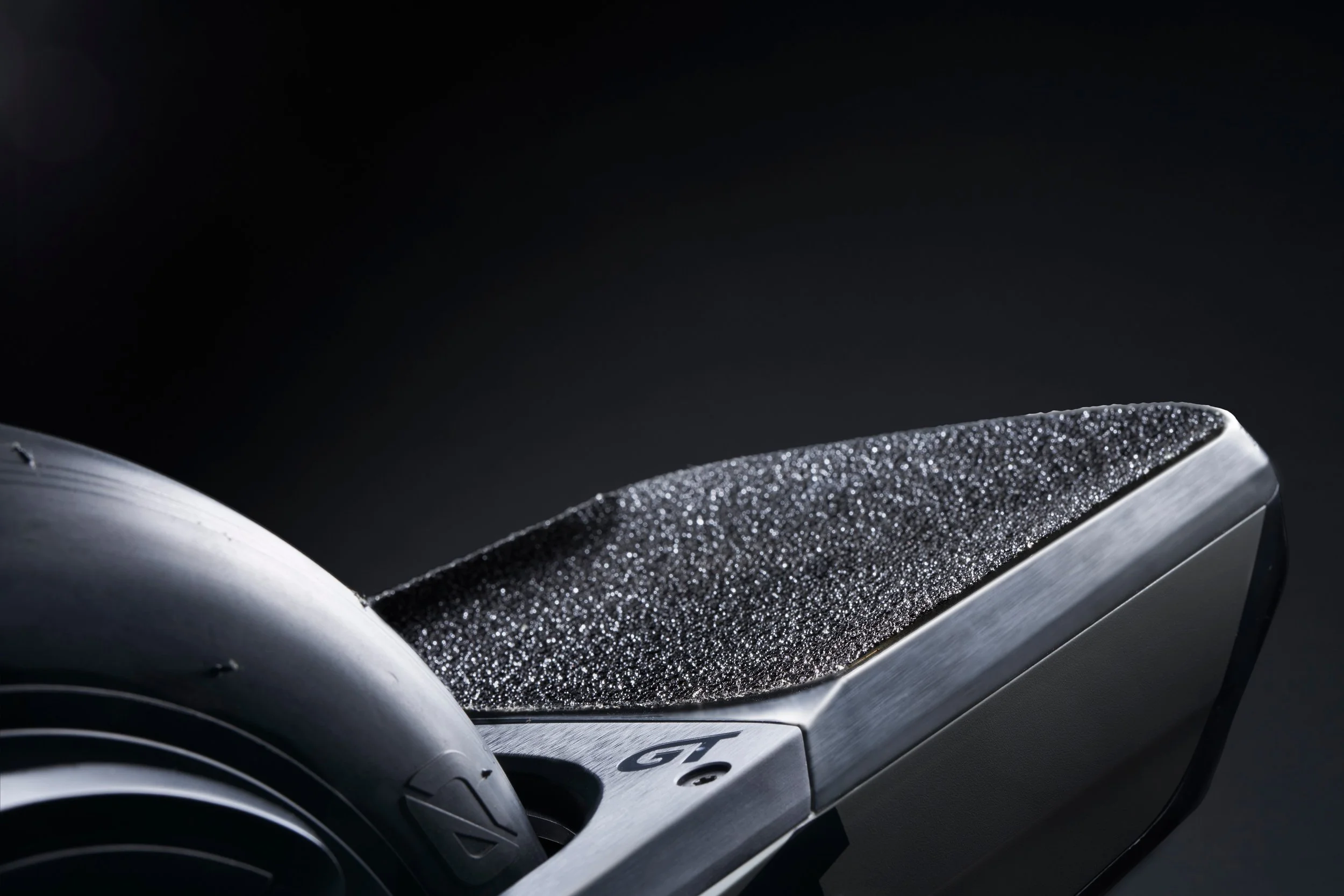 Gray side Shot 7 Concave Detail-4K.jpg