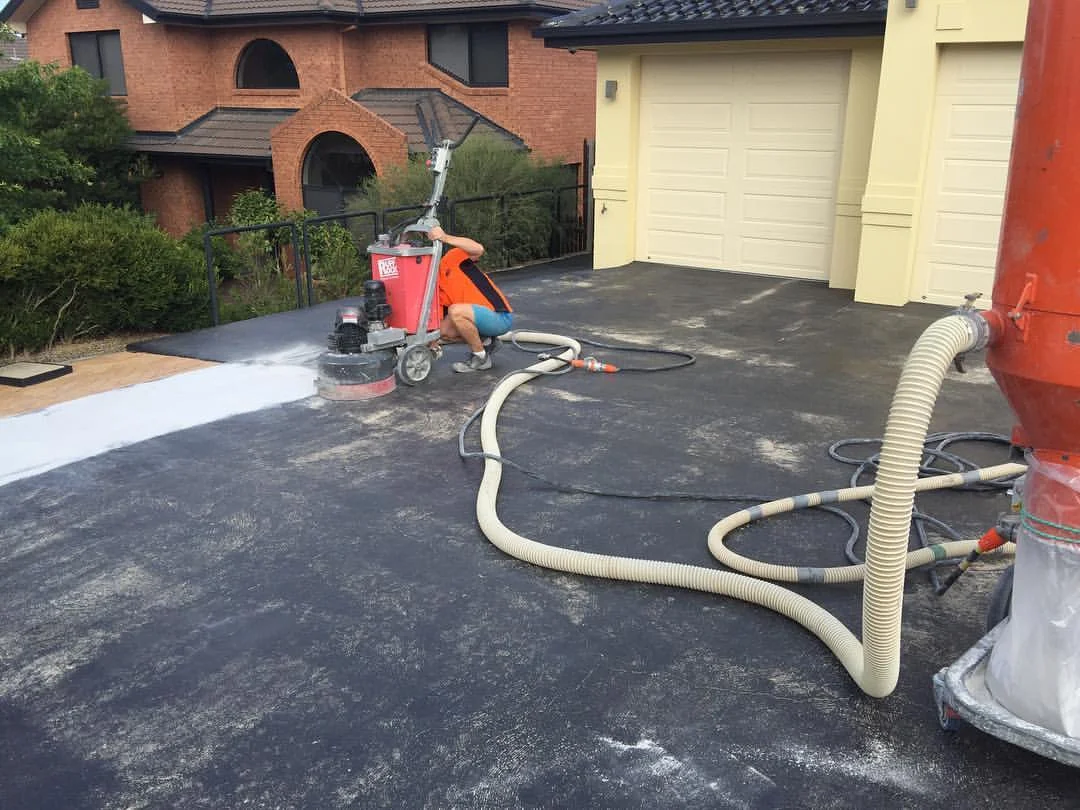 Nicholls - Grinding to remove old paint