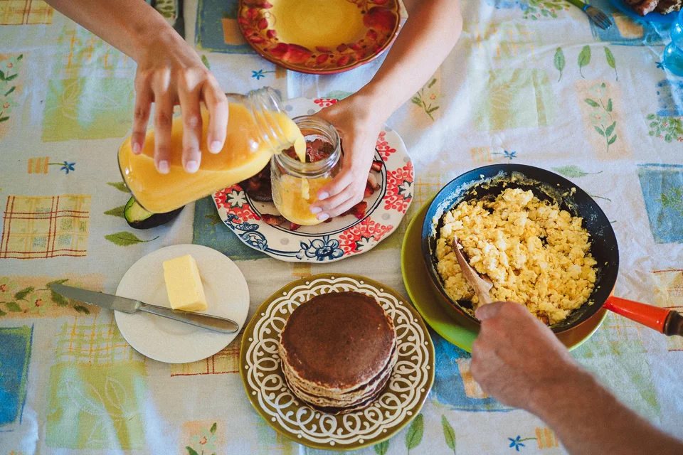 DESAYUNO FAMILIAR