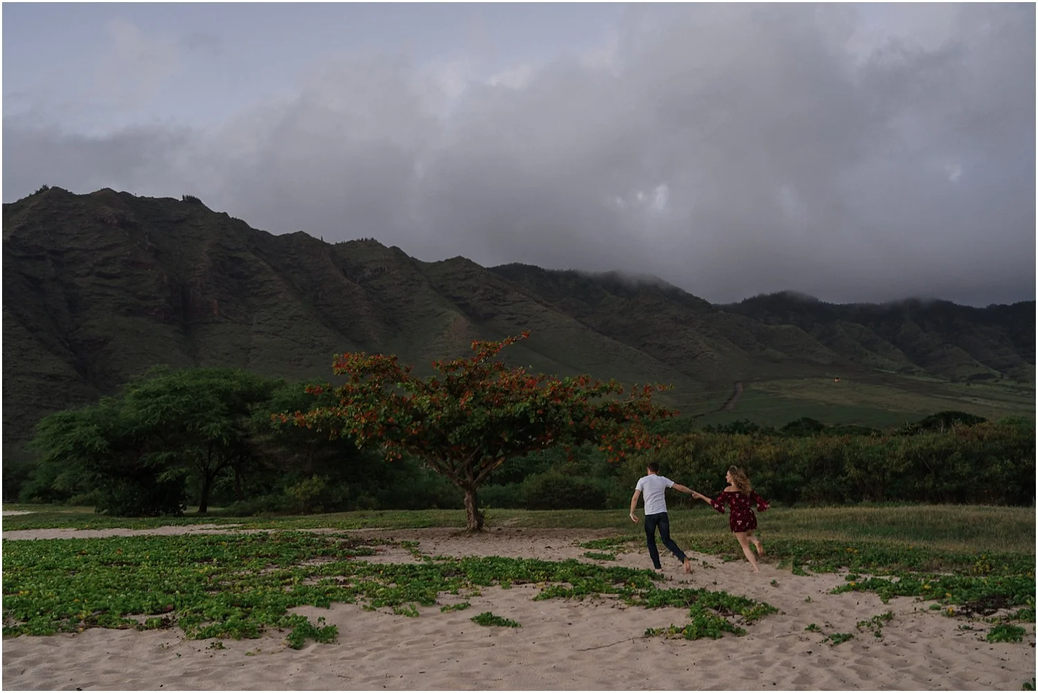oahu-adventure-engagement-photography-session10.jpg