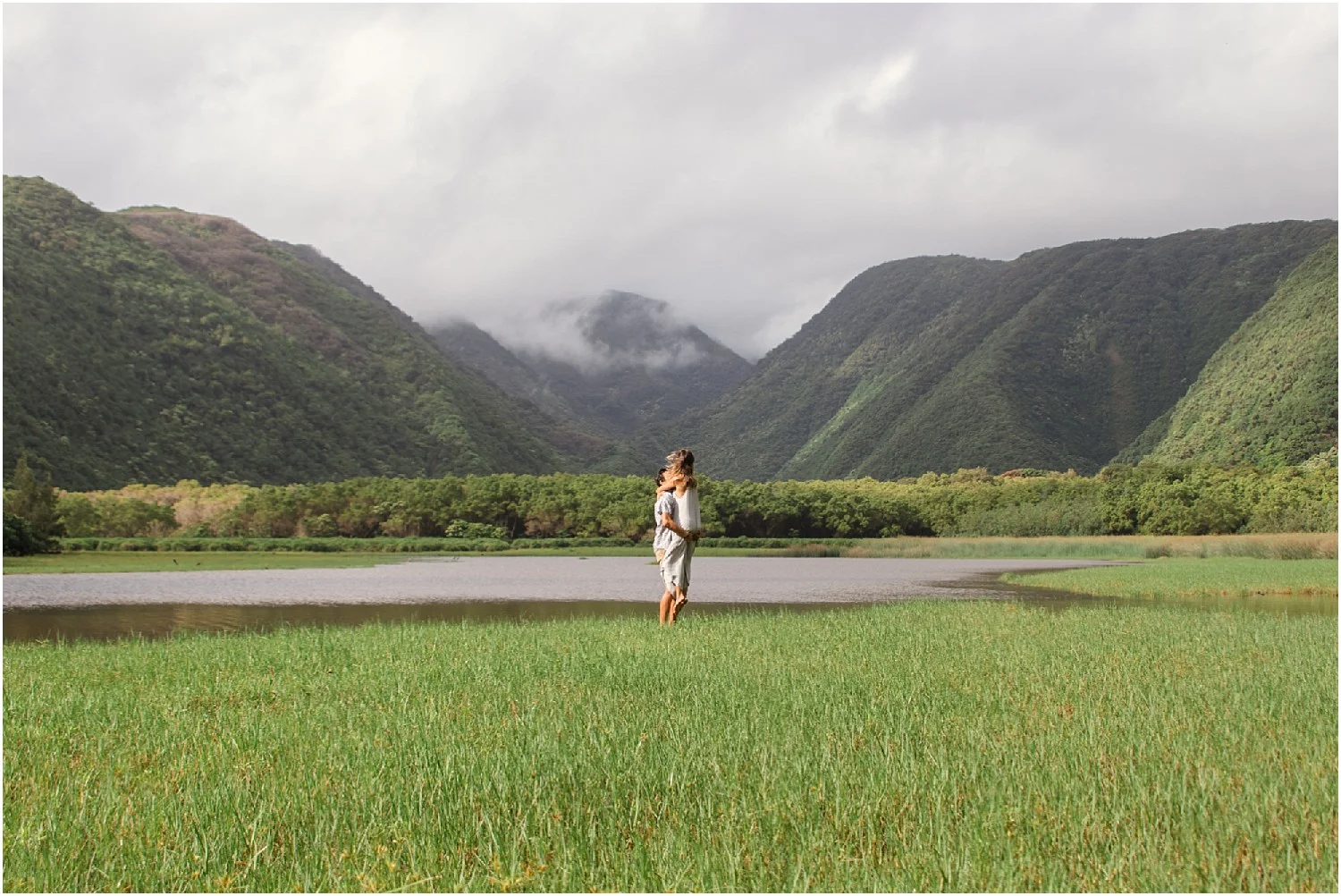 Hawaii-Valley-Adventure-Session-photos-by-Aloha-Zoe-Photography-6.jpg