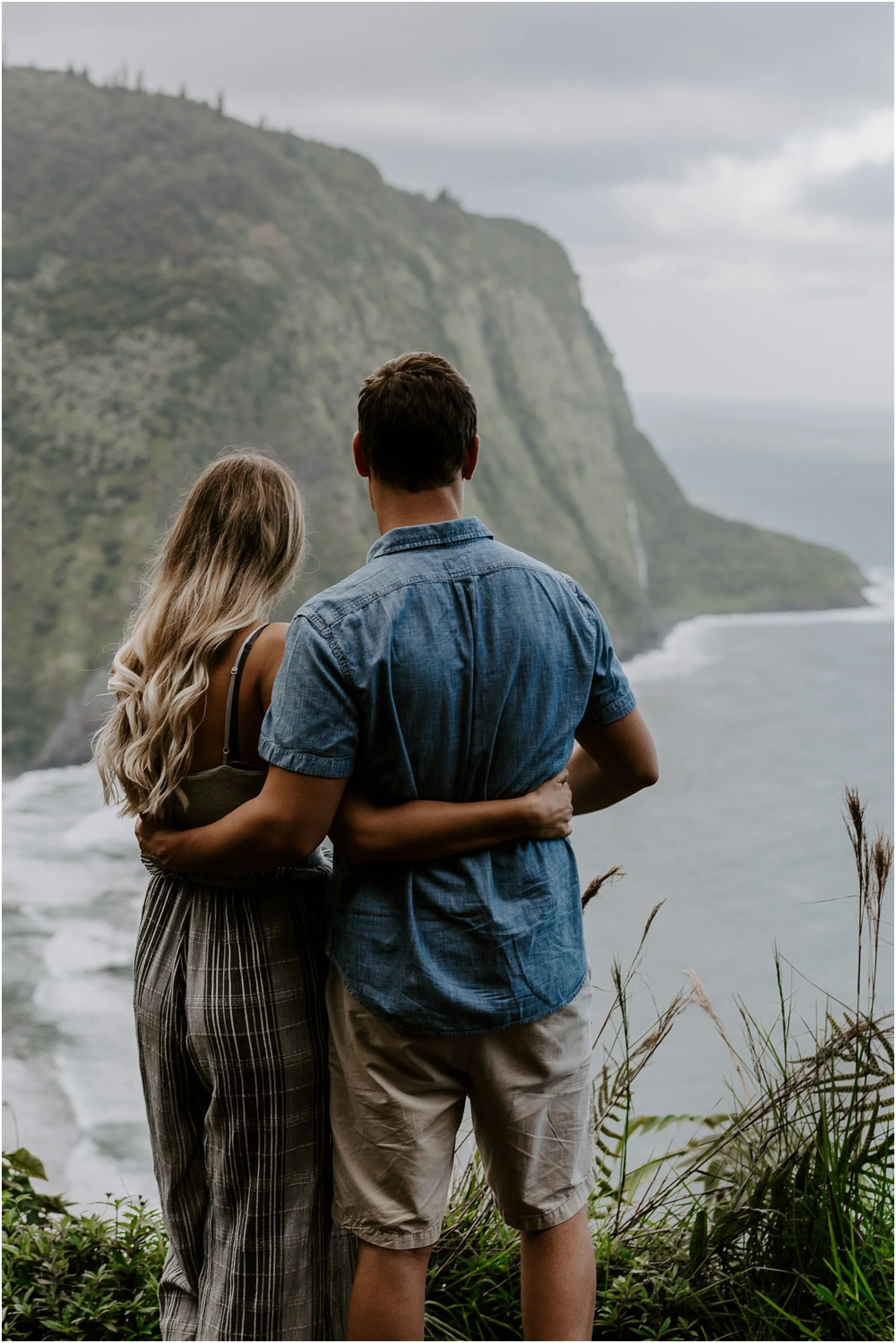 hawaii-adventure-session-alohazoephotography-waipio-valley_0001.jpg