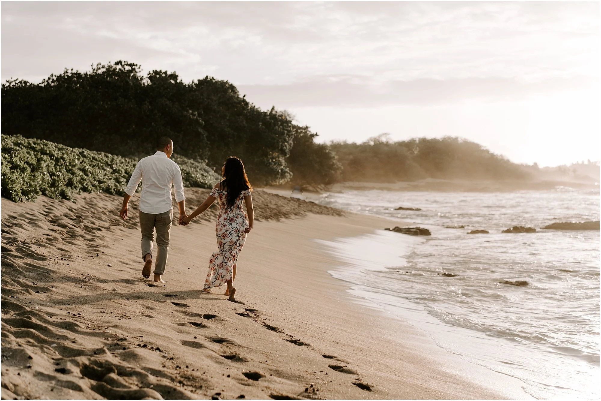 hawaii-elopement-photographer-beach-couples-session_0004.jpg