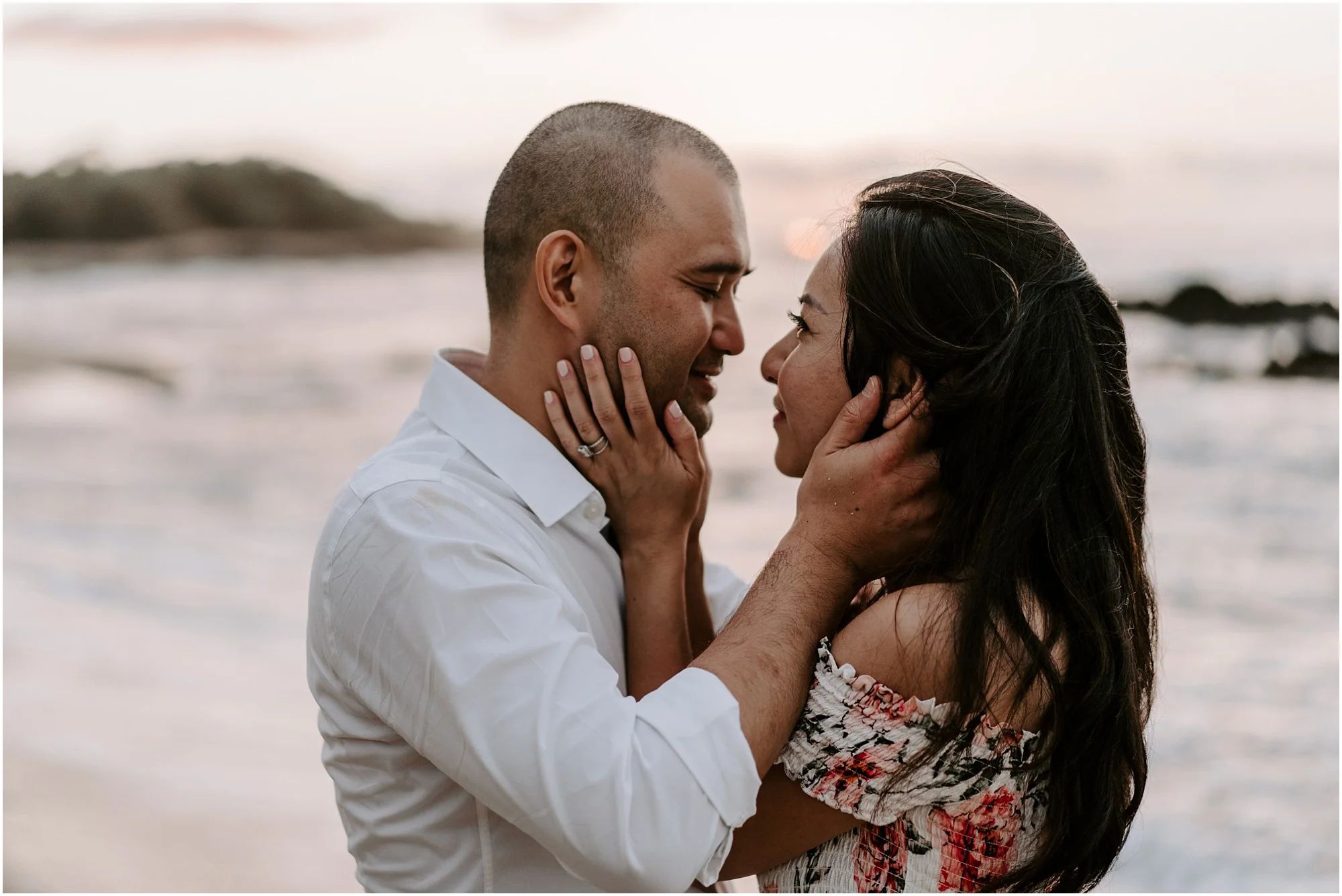 hawaii-elopement-photographer-beach-couples-session_0025.jpg