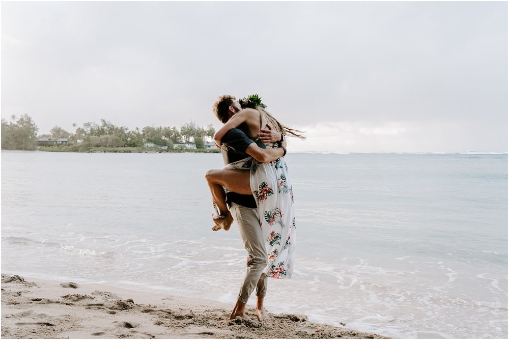 oahu-engagement-session-hawaii-elopement-photographer_0014.jpg