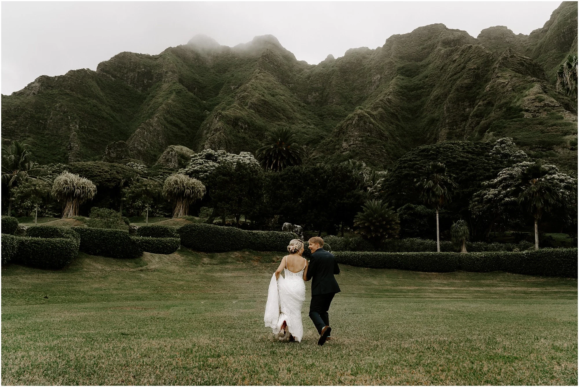 intimate-oahu-wedding-kualoa-ranch46.jpg