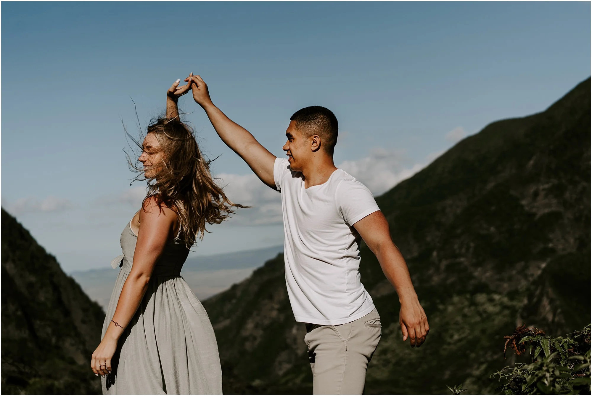 couple-dancing-iao-valley-maui-hawaii.jpg