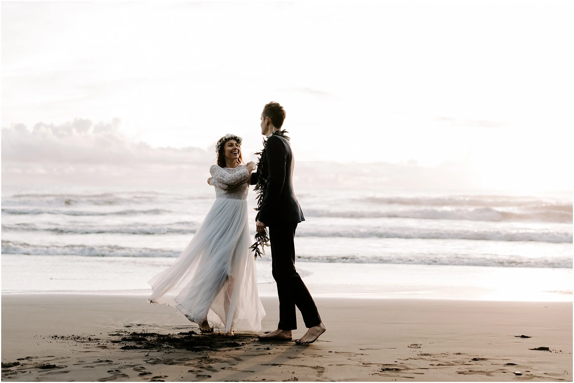 pololu-valley-sunrise-elopement-big-island_0042.jpg