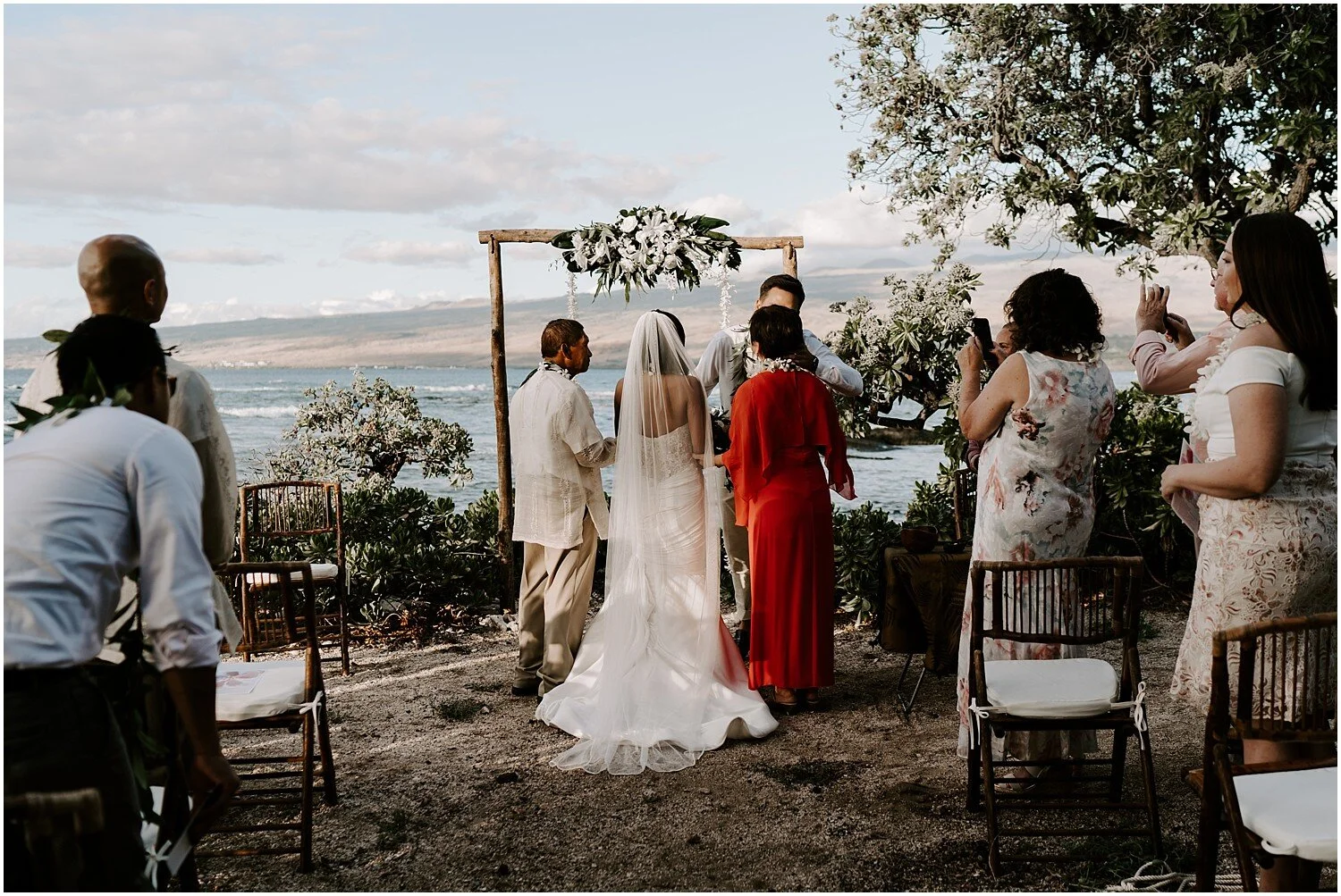 backyard-wedding-ideas-hawaii_0036.jpg