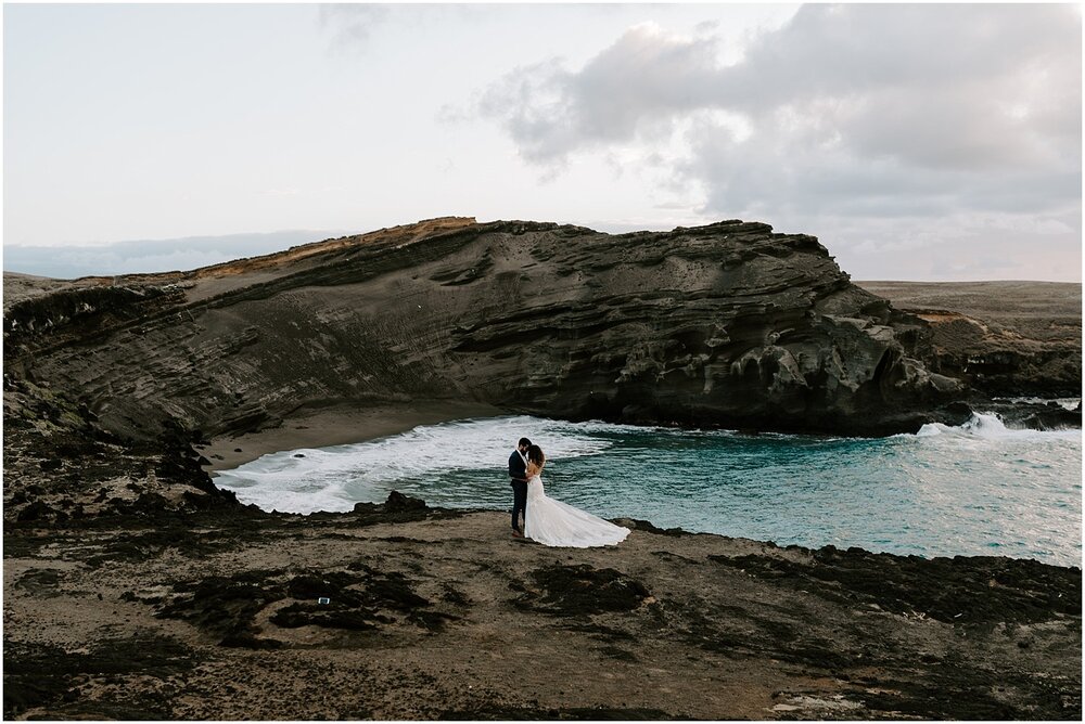 hawaii-hiking-elopement-green-sands-big-island_0021.jpg