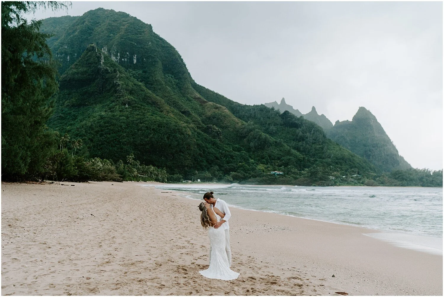 north-shore-kauai-adventure-elopement_0004.jpg
