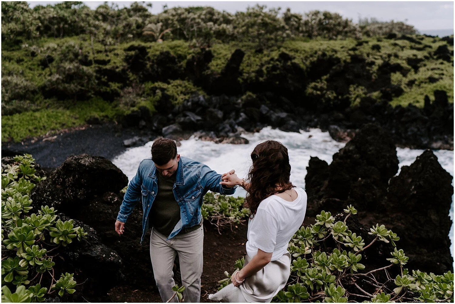 red-sand-beach-maui-honeymoon-adventure_0011.jpg