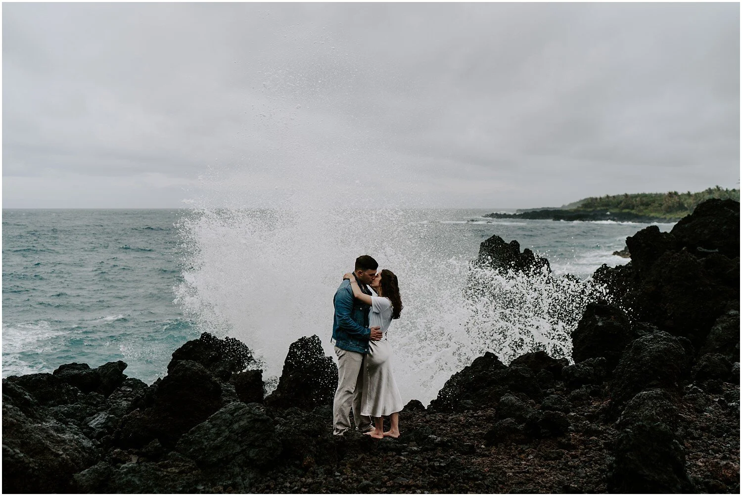 red-sand-beach-maui-honeymoon-adventure_0017.jpg