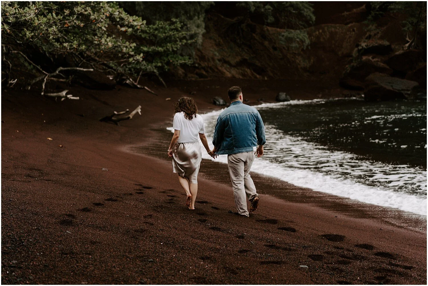red-sand-beach-maui-honeymoon-adventure_0026.jpg