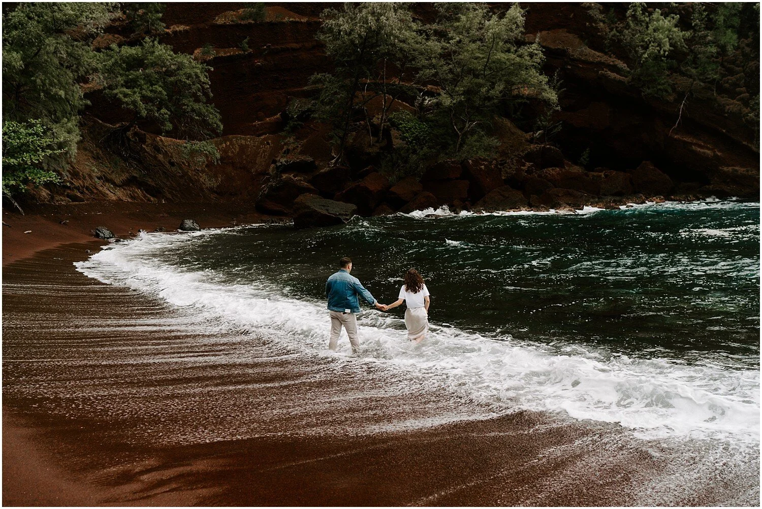 red-sand-beach-maui-honeymoon-adventure_0028.jpg