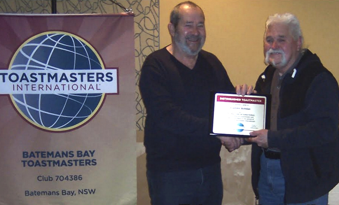 L-R: Vlad Bohdan was presented with his award by Club President Noal Annabel
