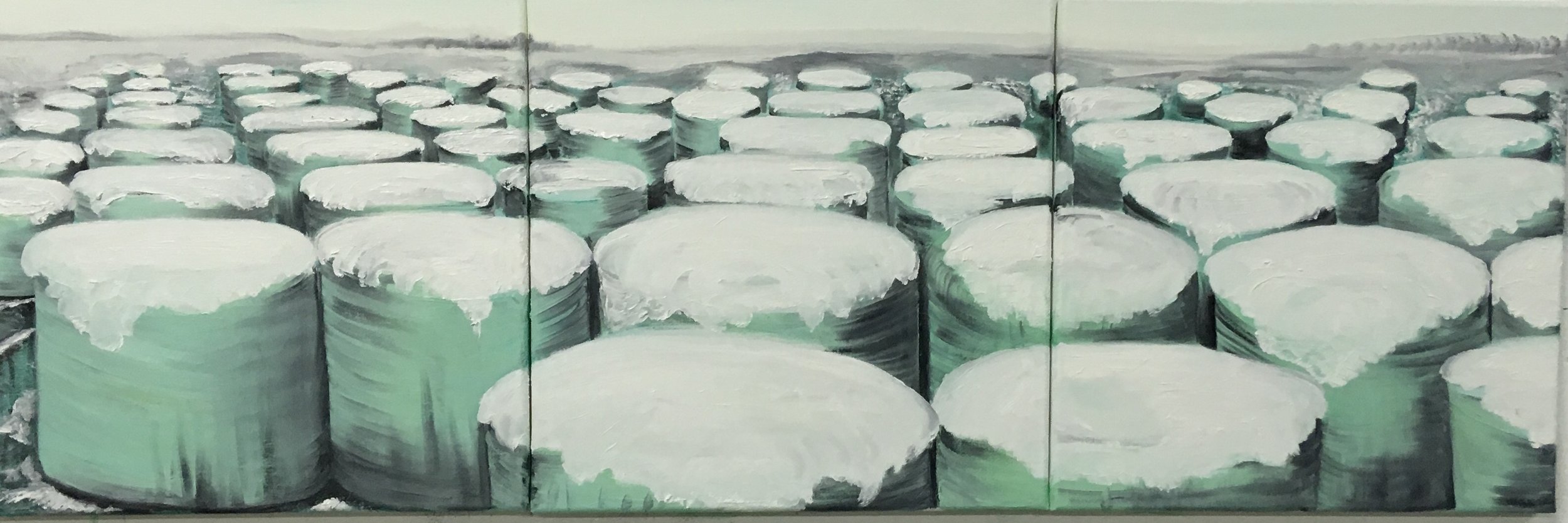 Gras Silage, schneebedeckt