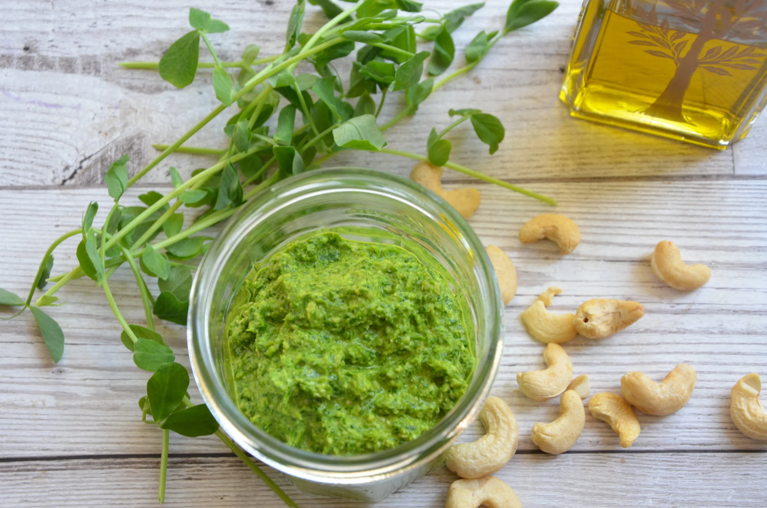 pea shoot & cashew pesto