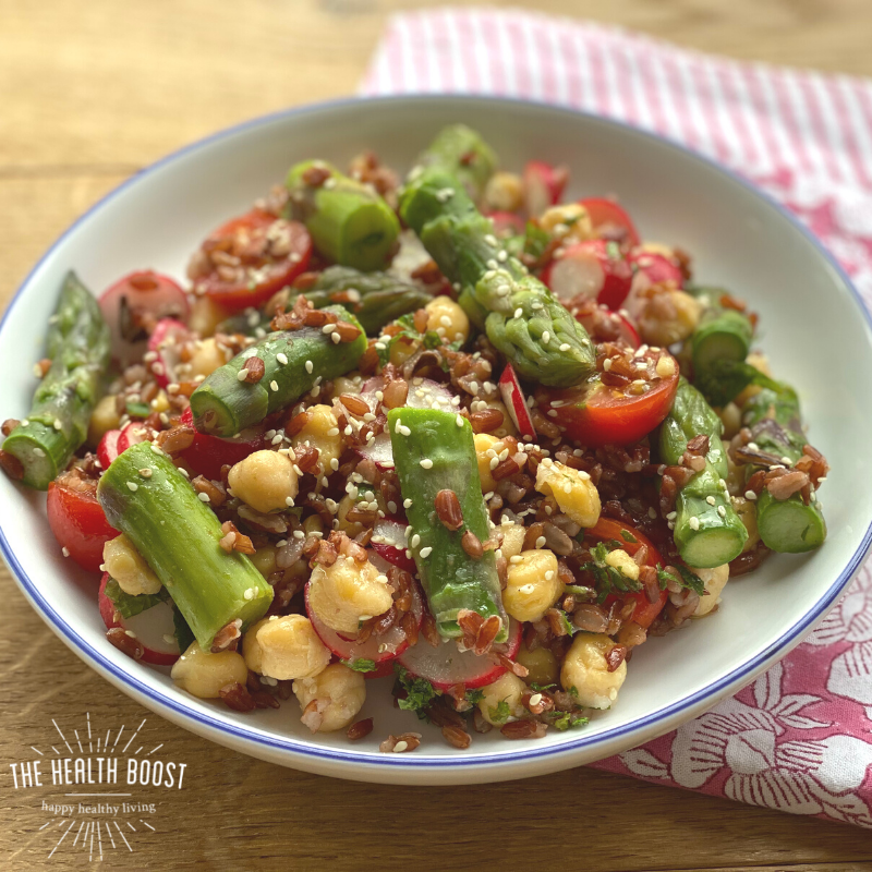 Red rice and asparagus salad