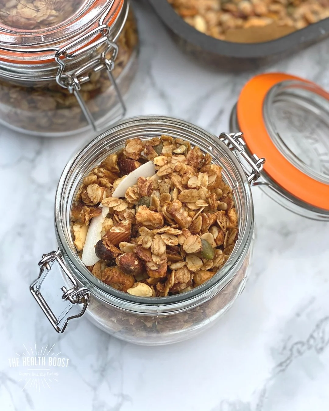🧡𝐓𝐈𝐌𝐄 𝐓𝐎 𝐌𝐀𝐊𝐄 𝐘𝐎𝐔𝐑 𝐎𝐖𝐍 𝐆𝐑𝐀𝐍𝐎𝐋𝐀!🥣

For all the people out there working on their fibre intake daily, can I suggest making your own granola?
𝐖𝐡𝐲?  Because you can add all the seeds and nuts you like for amazing diversity, i