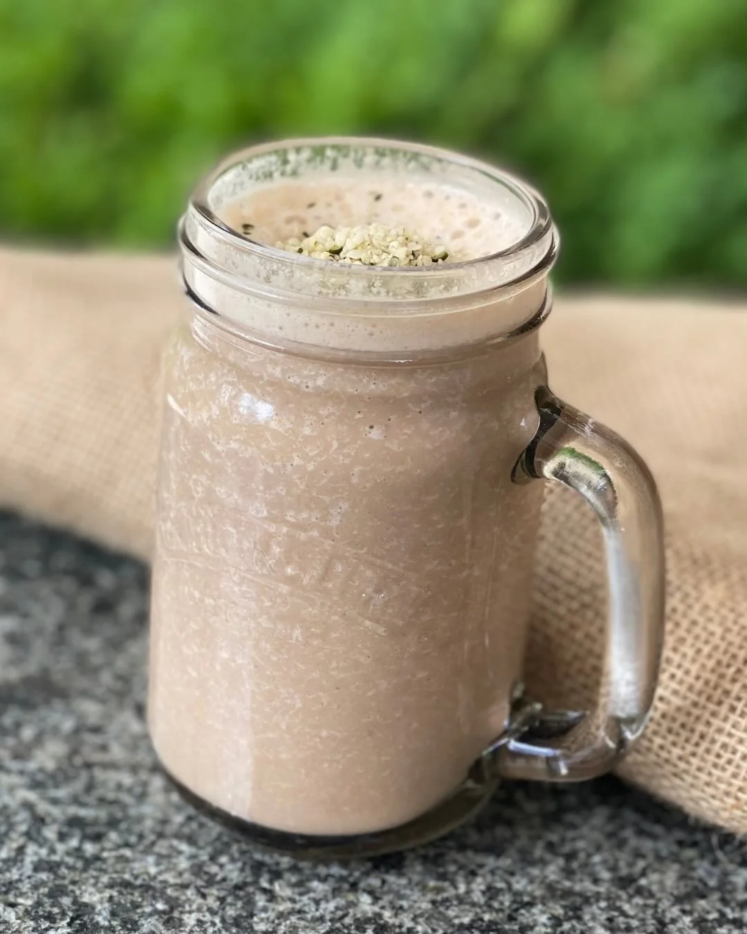 With spring in the air I&rsquo;m gearing up for smoothie season!⁣
⁣
Anyone else?⁣
⁣
This 𝗖𝗼𝗳𝗳𝗲𝗲 𝗮𝗻𝗱 𝗛𝗮𝘇𝗲𝗹𝗻𝘂𝘁 𝗣𝗿𝗼𝘁𝗲𝗶𝗻 𝗦𝗺𝗼𝗼𝘁𝗵𝗶𝗲 is my absolute favourite from our website. ⁣
⁣
For the protein powder I use Purition vanilla