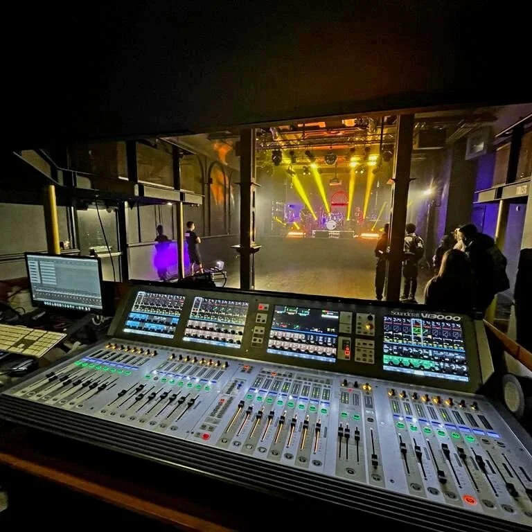 Soundcheck ☑️ #sounddesk #soundmixer #soundrecordist 
#locationaudio #sounddep #audiogear #soundkit #onset #onlocation #behind the scenes #unscriptedtv #sounddevices&nbsp; #audiowireless #wisycom #lectrosonics #technicalskills