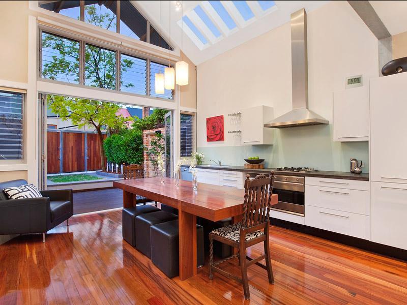 Reuss St, interior .jpg