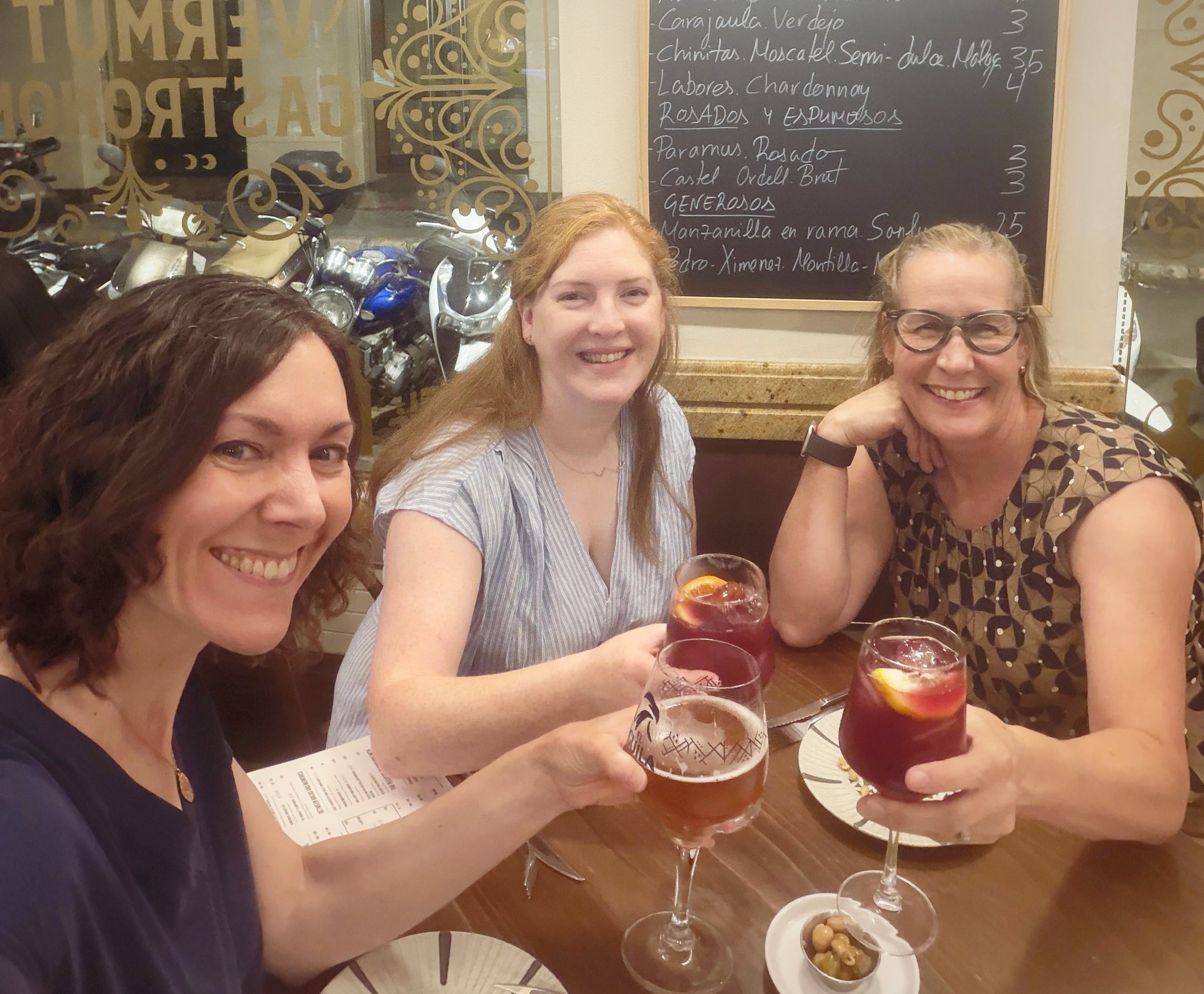 Weekends are made for girls&rsquo; trips, sun, sea, tapas, food tours and lasting friendships. 💕