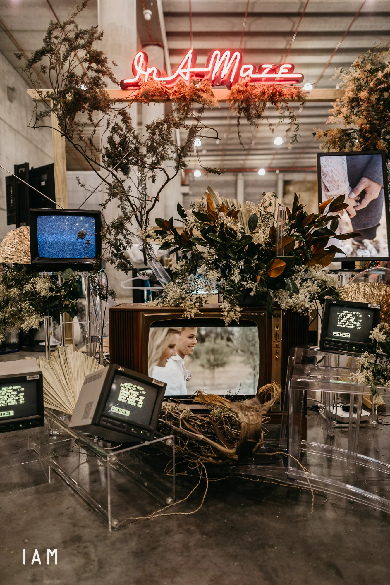 IN A MAZE, ONE FINE DAY