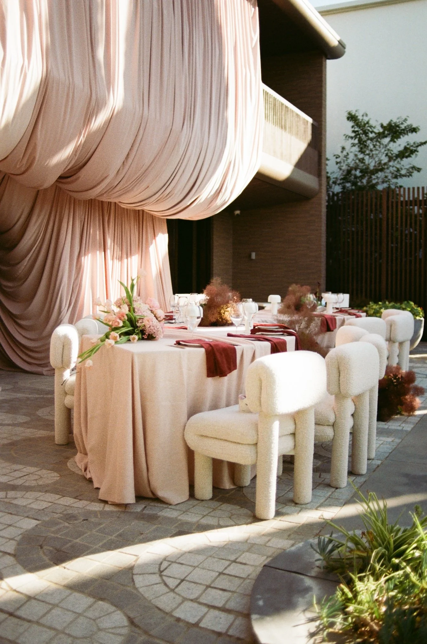 ZIZI + VINCENT, PRIVATE PROPERTY IN VAUCLUSE