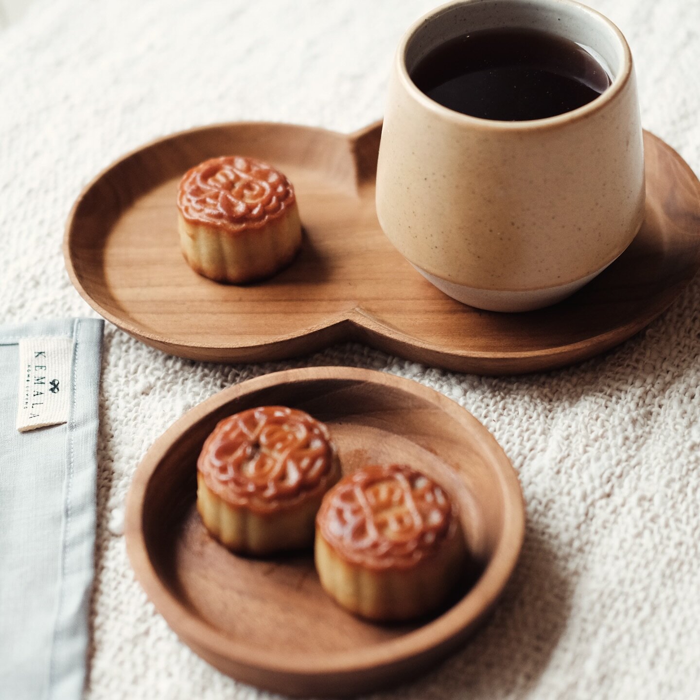 Did you know that our Figure 8 Teak Trays symbolise good luck? The number 8 is especially auspicious as it signifies the concept of infinity and continuous flow of energy and power. Other than pleasing to the eye and made from high quality, sustainab