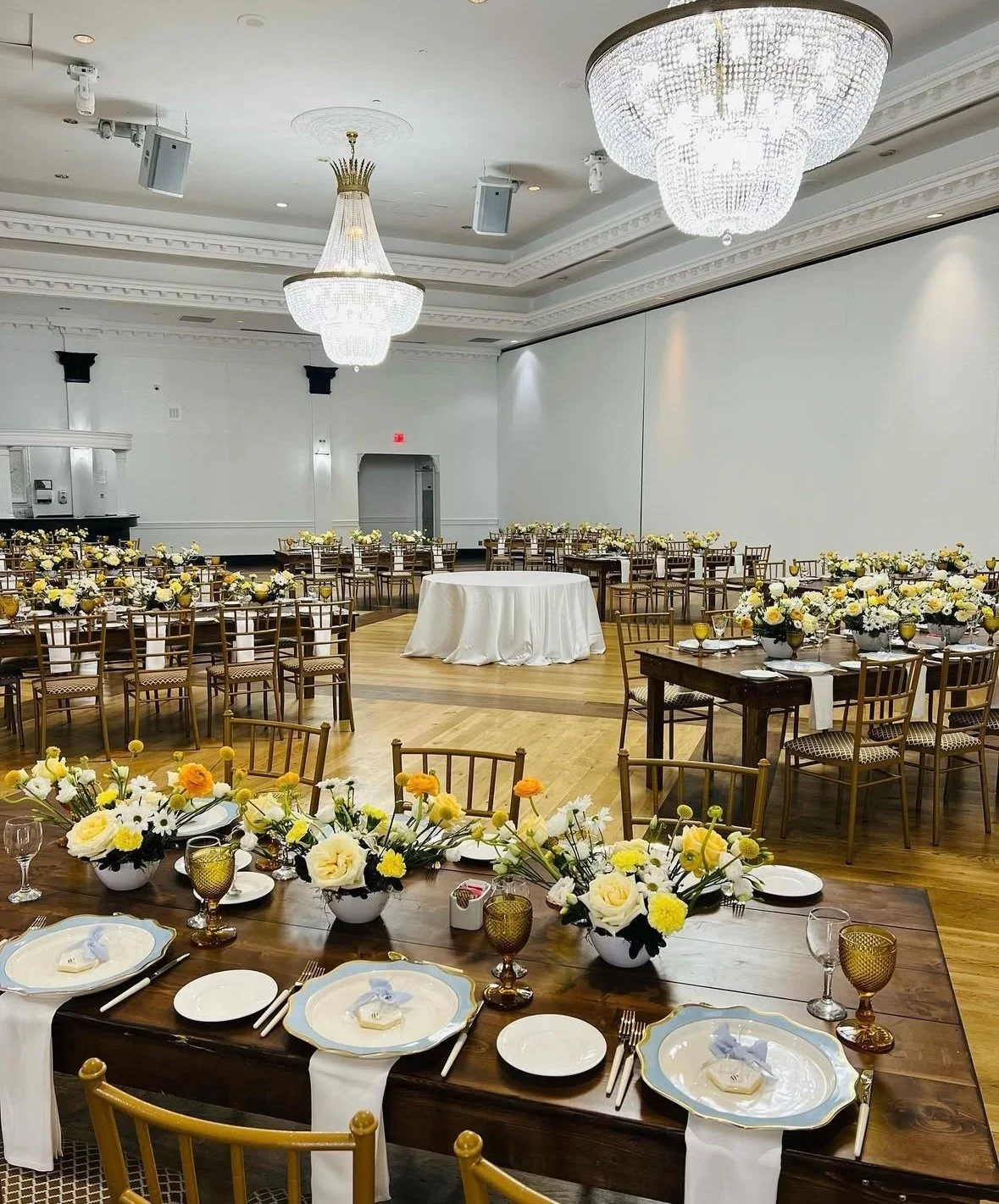 best wedding venue in woodbridge, vaughan. Cheap banquet hall in vaughan, event venue, stags, bridal parties.