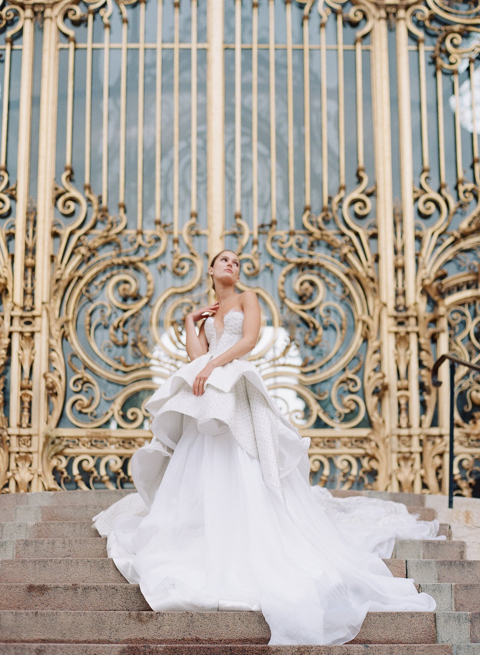 L'Entrée Grand Palais_ParisFrance_Fineartfilm_Bridaleditorial_456020_0012©HilaryBPhotography.JPG