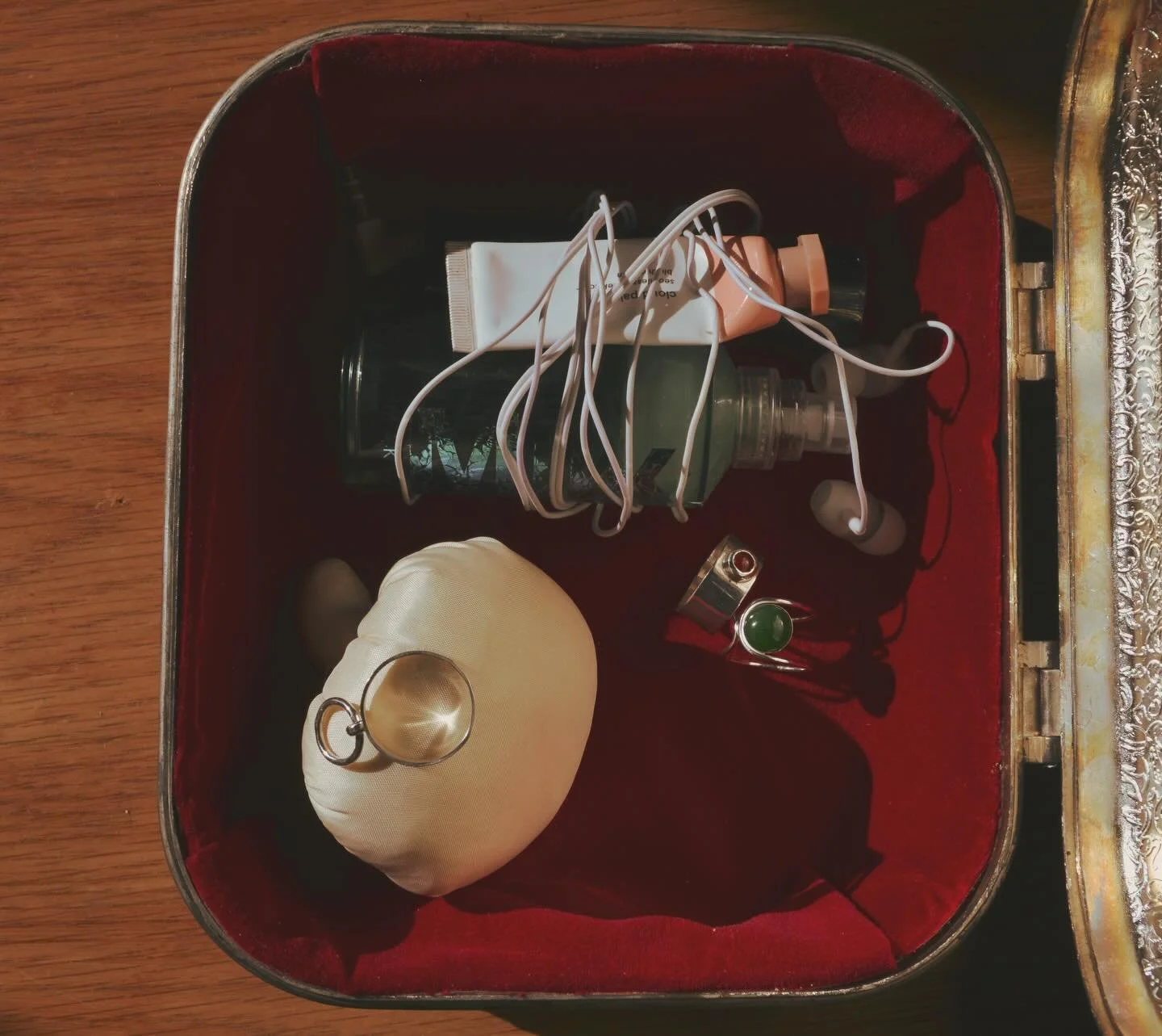 Add the Lyra Silver Ring to your jewelry box. A chunky silver band with moveable loop. It will easily become your go to ring. 

Link to shop on Etsy or site.