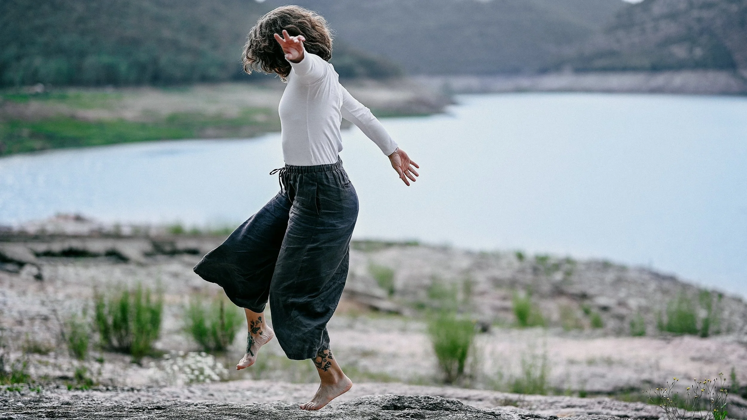 Inhabit: movement retreat