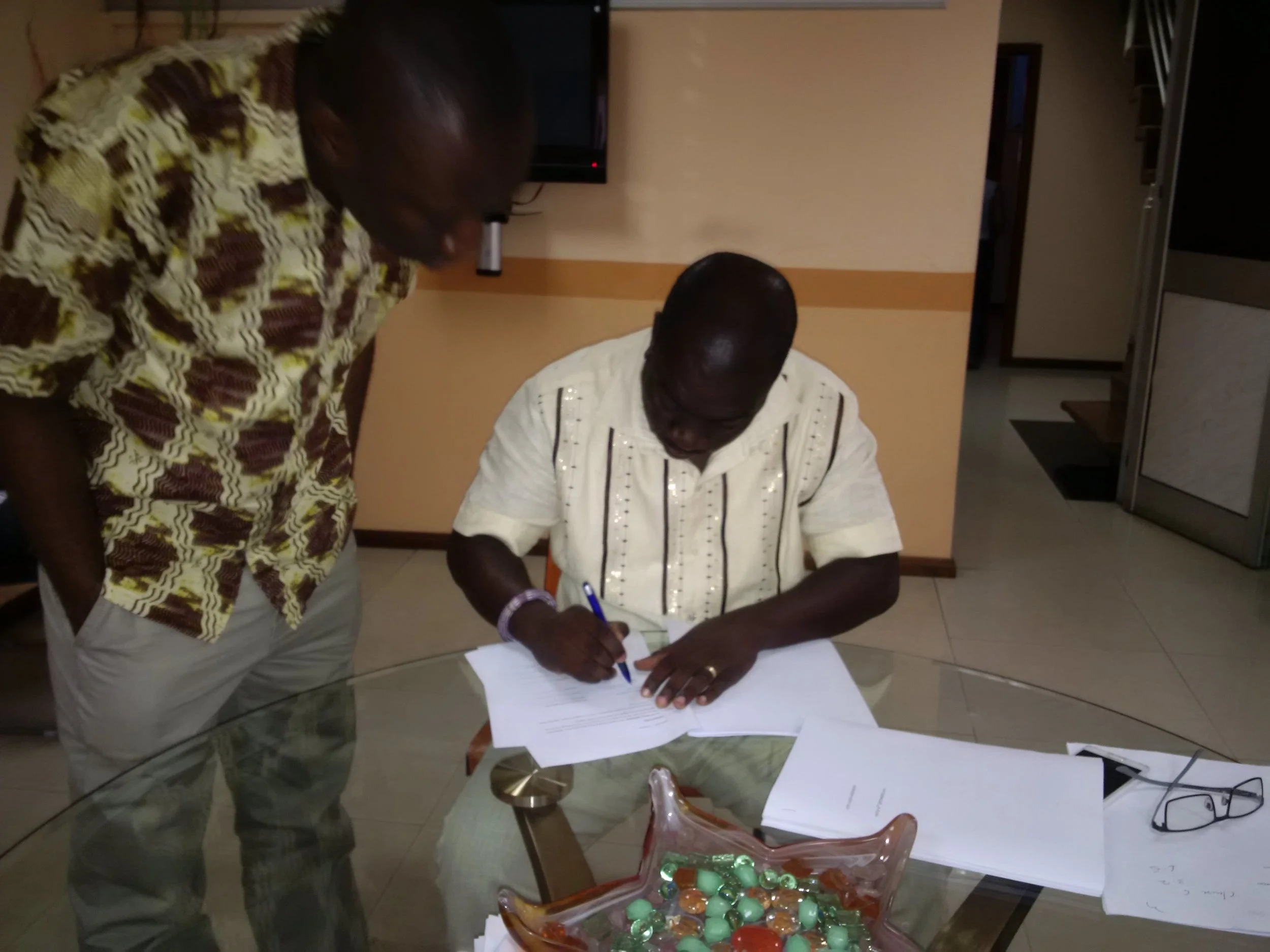 The Traditional Head of the SEGA Family signing the Land Lease agreement on behalf of the SEGA family