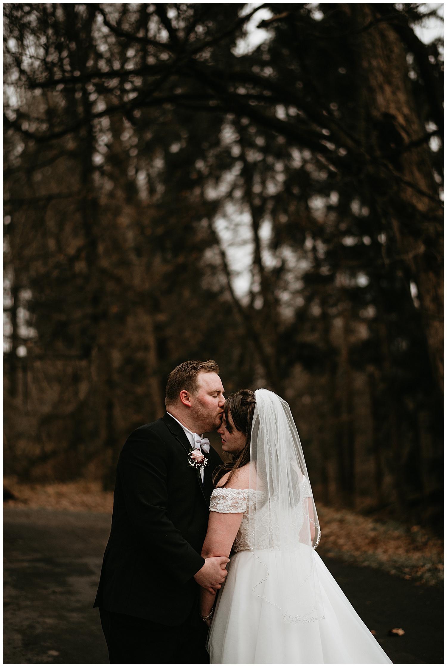 NEPA-wedding-photographer-in-Eastern-PA-the-lands-at-hillside-farm-Shavertown-PA_0052.jpg