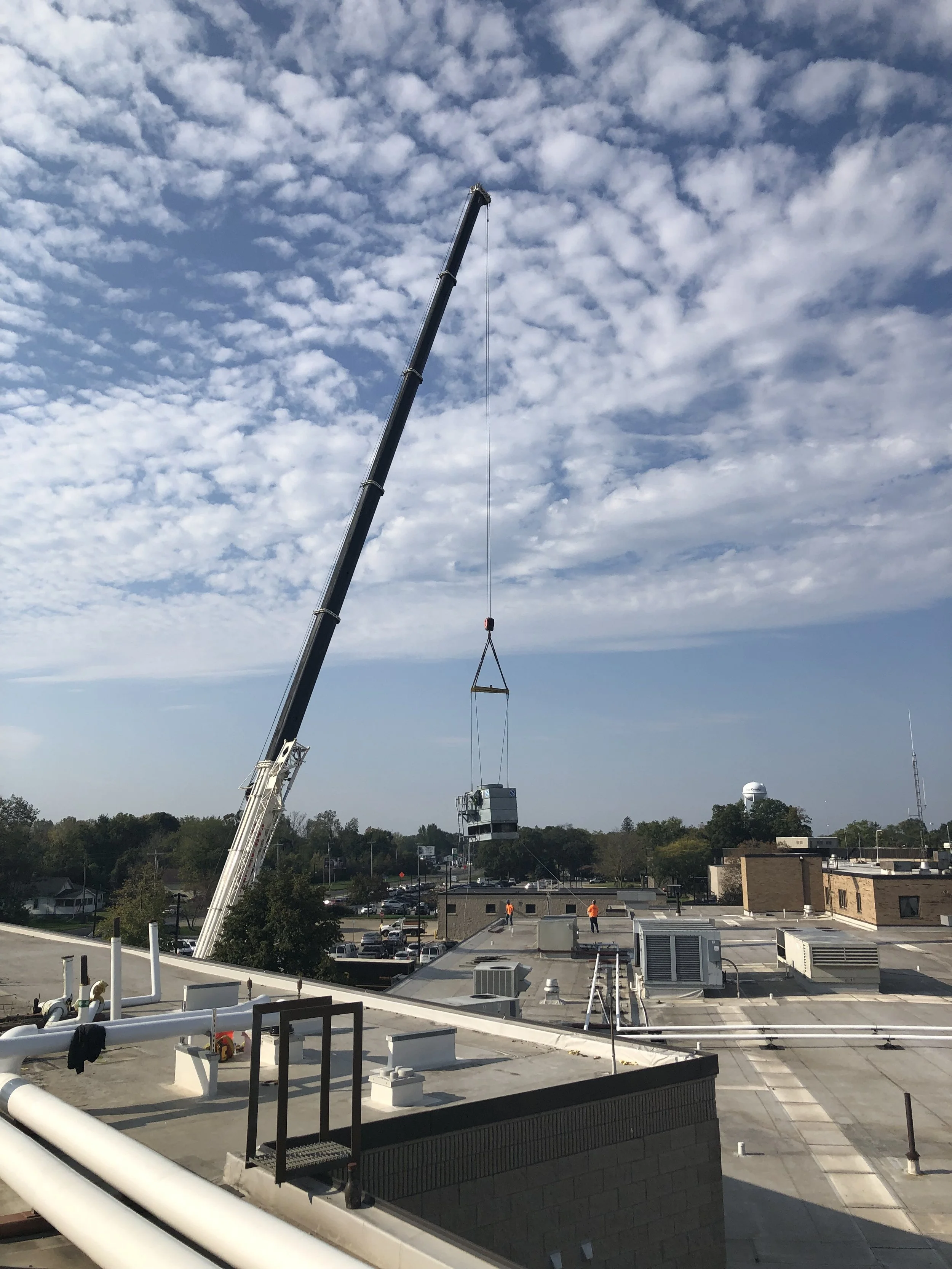 Removing Old Roof Top Unit (3).jpg