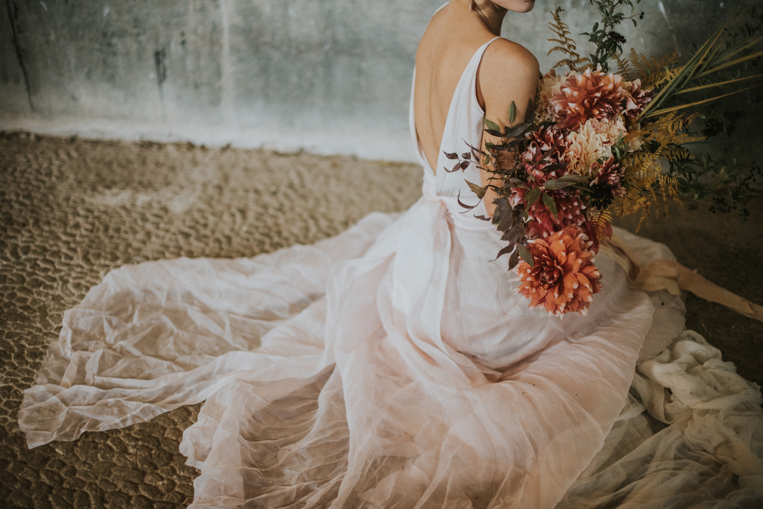 Panna Młoda i Kwiaty / Flowerish Bride