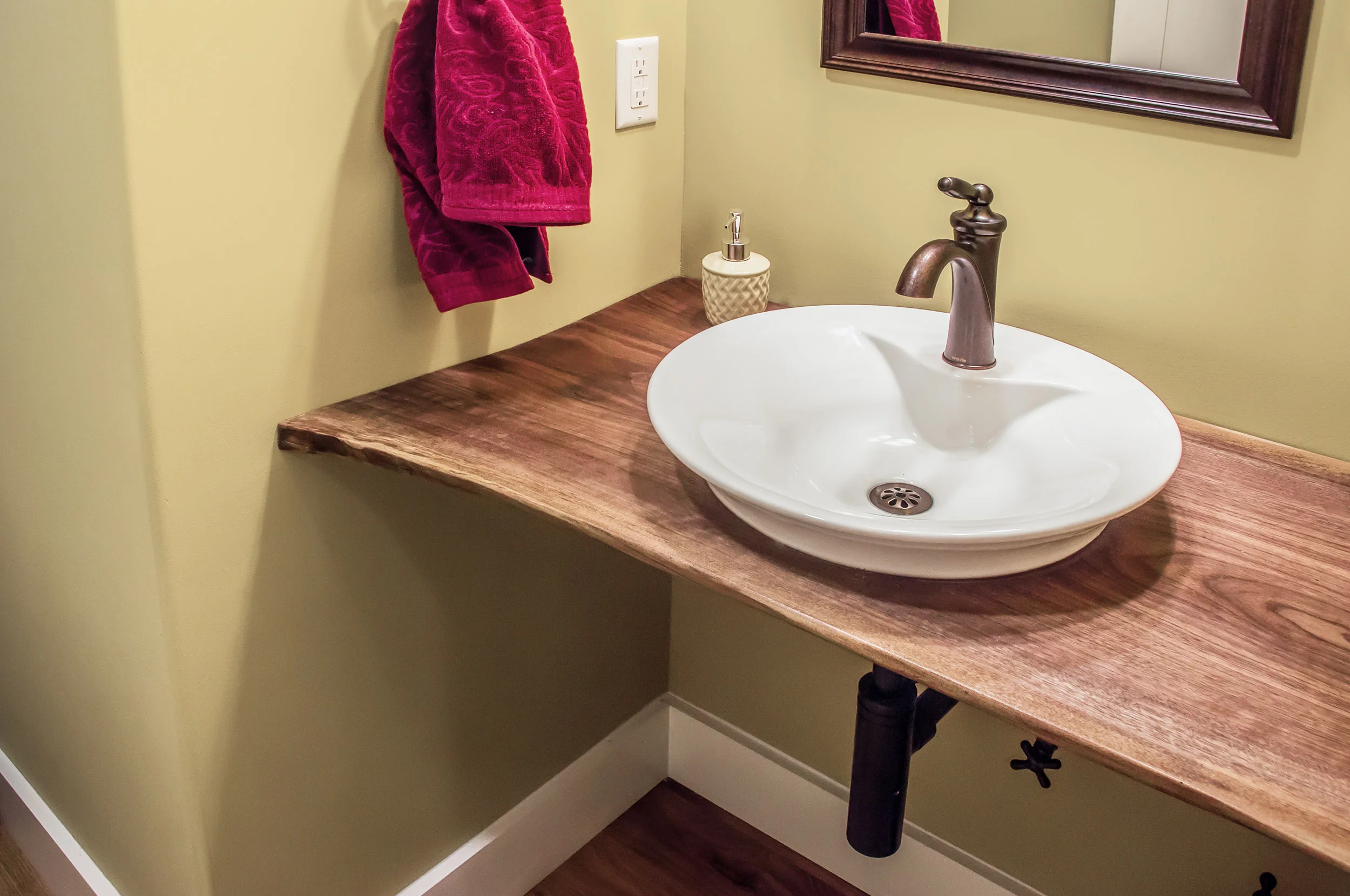 Bathroom Sink (Copy)