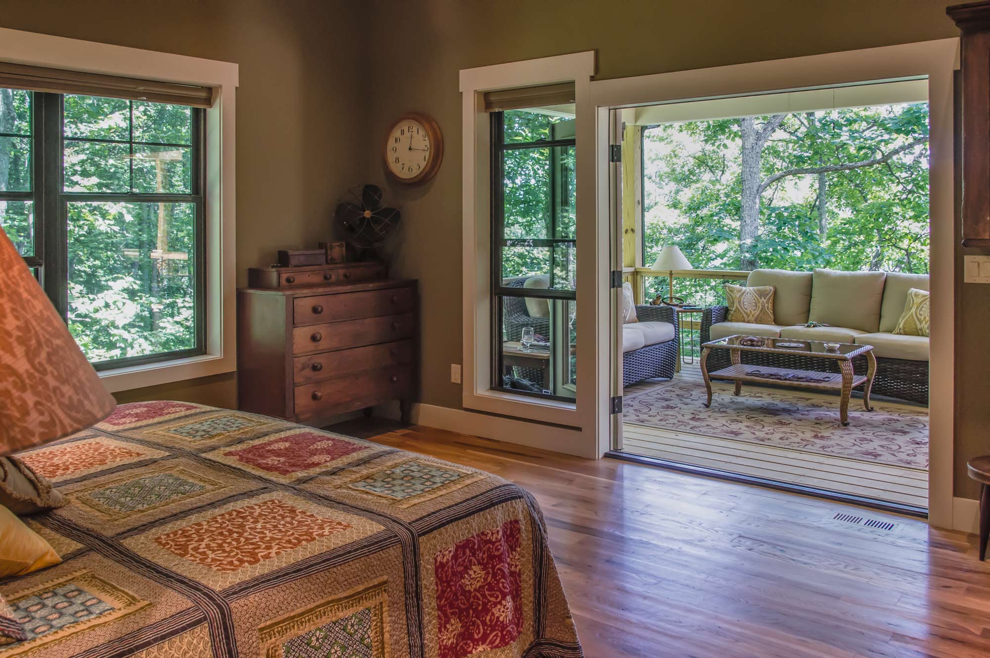Master Bedroom: Mountainside Home